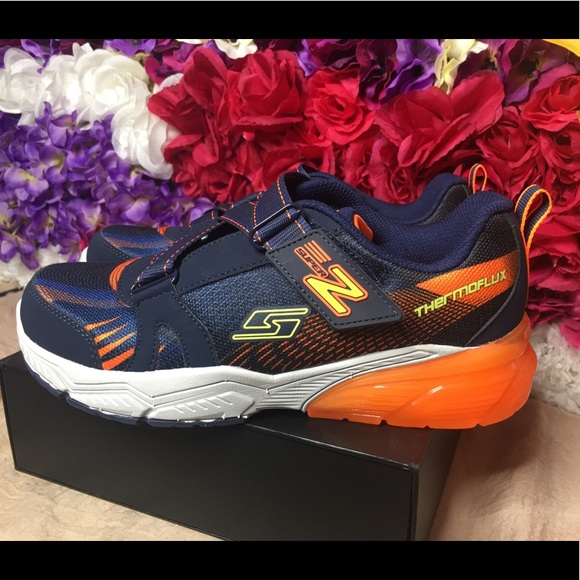 Skechers Other - NWT sketchers thermoflux 2.0 big kid size 4. Have box and can ship it.